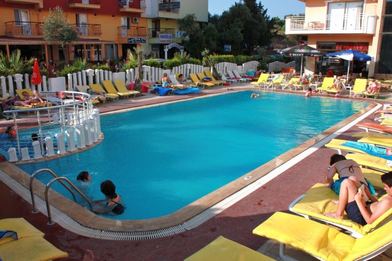 Mutlu Apart 3*