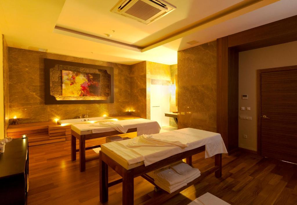 Paloma Oceana Resort 5*