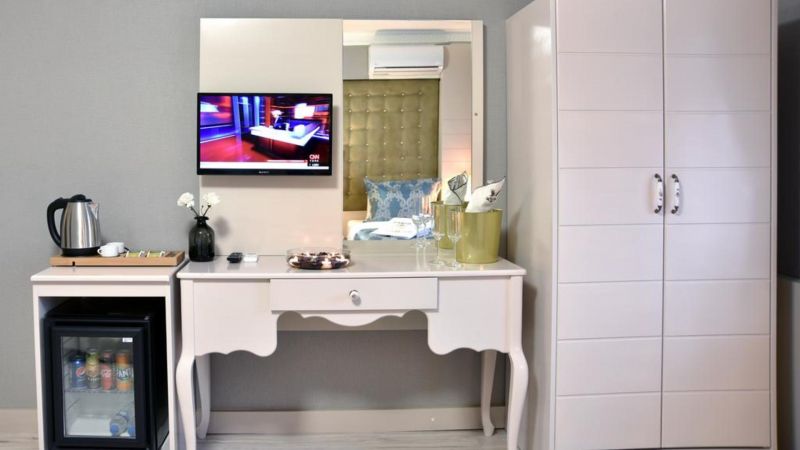 Pelican House Hotel 3*