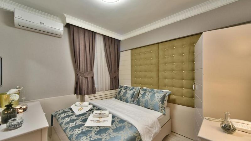 Pelican House Hotel 3*