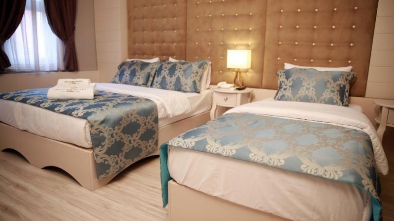 Pelican House Hotel 3*
