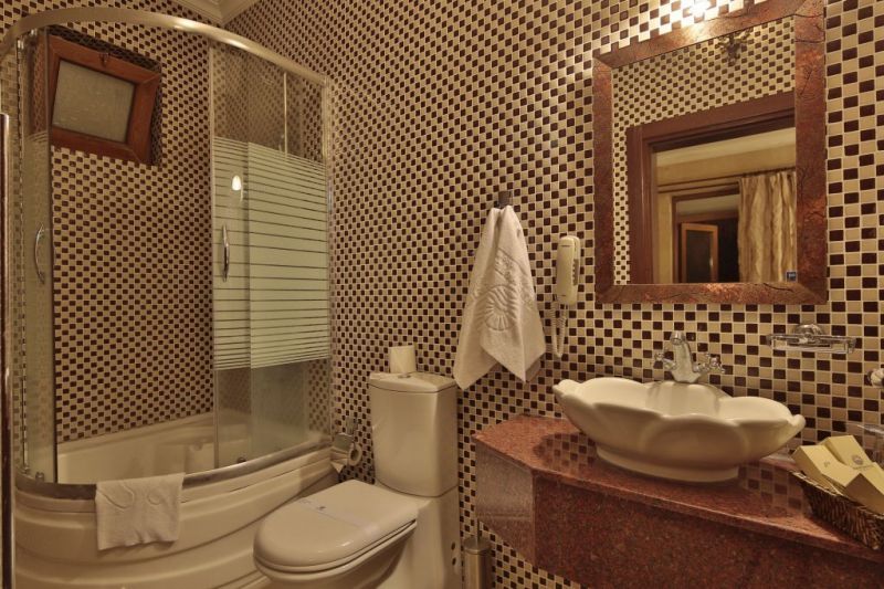 Royal Stone Houses 3*