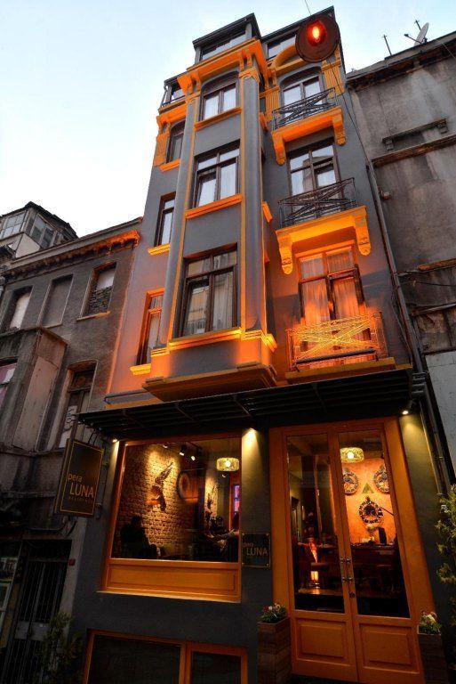 Pera Luna Residence 3*