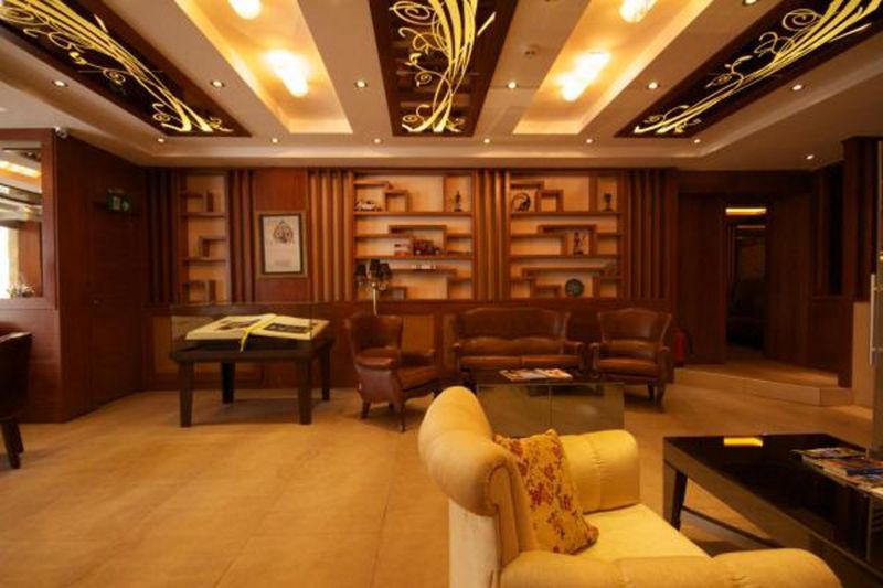 Q Hotel Old City 3*