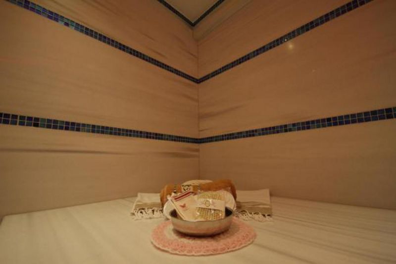 Q Hotel Old City 3*