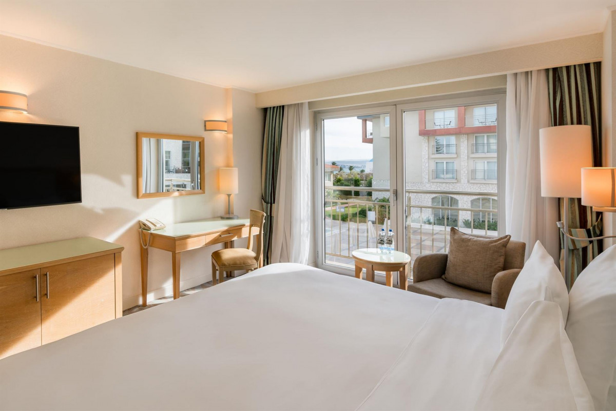 Radisson Blu Resort & Spa 5*