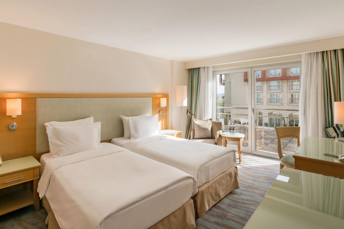 Radisson Blu Resort & Spa 5*