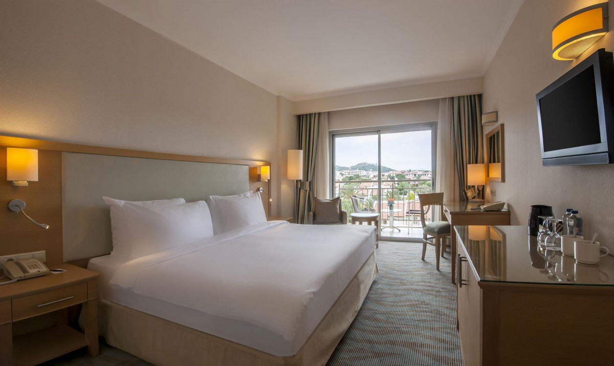 Radisson Blu Resort & Spa 5*