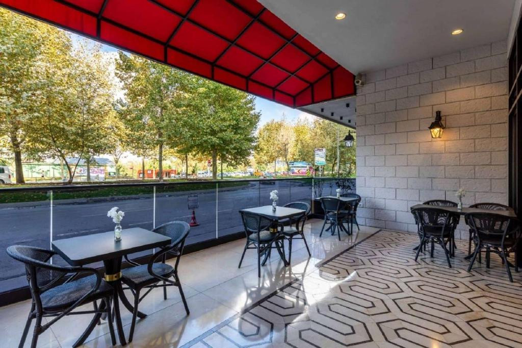 Ramada By Wyndham Istanbul Golden Horn 4*