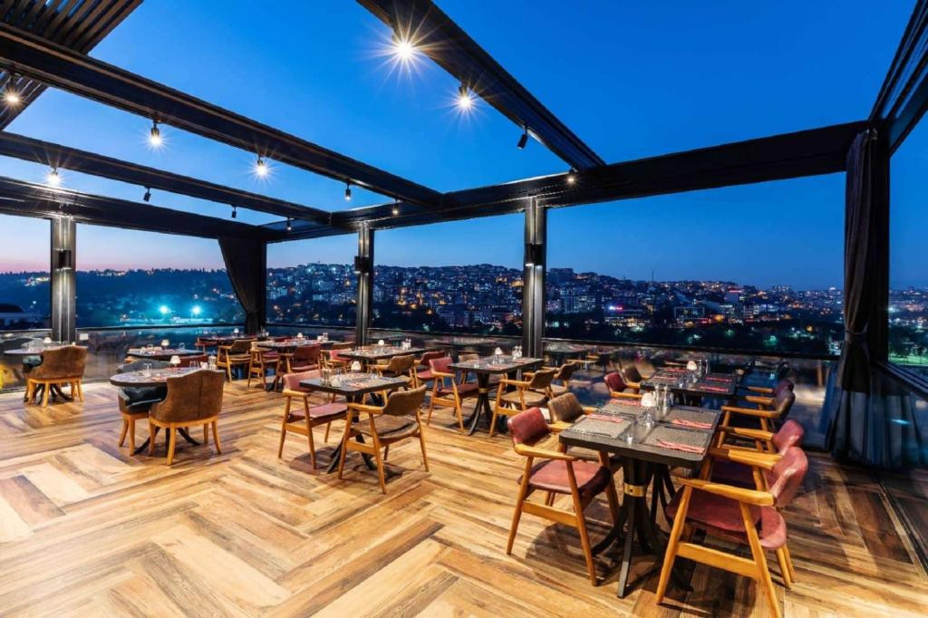 Ramada By Wyndham Istanbul Golden Horn 4*