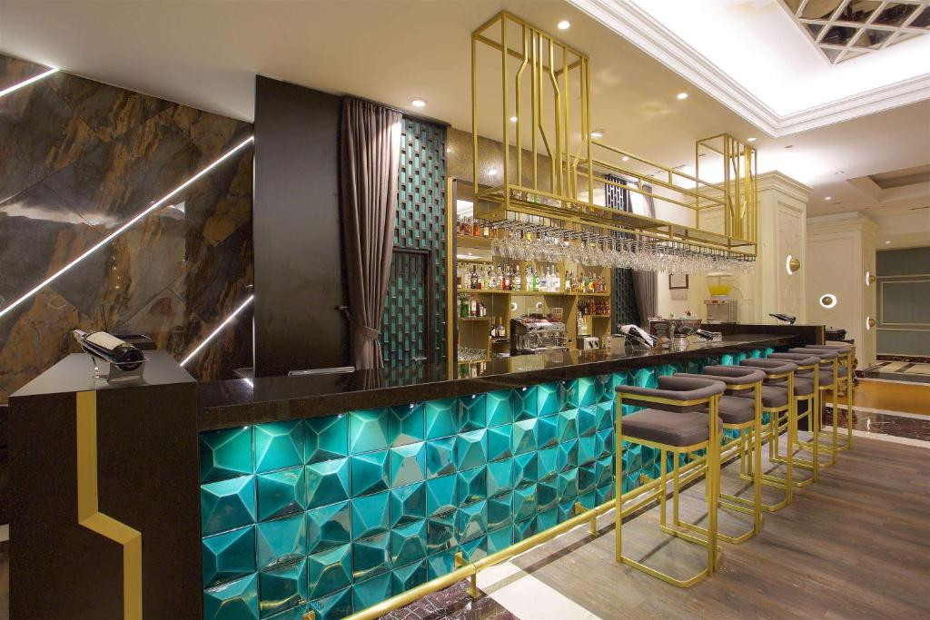 Ramada Hotel & Suites Merter 5*