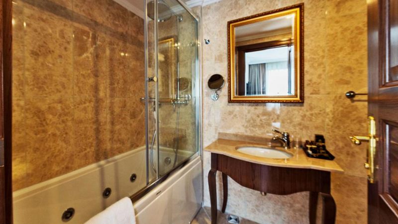 Realstar Hotel 4*