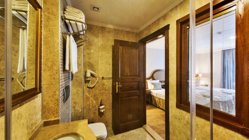 Realstar Hotel 4*