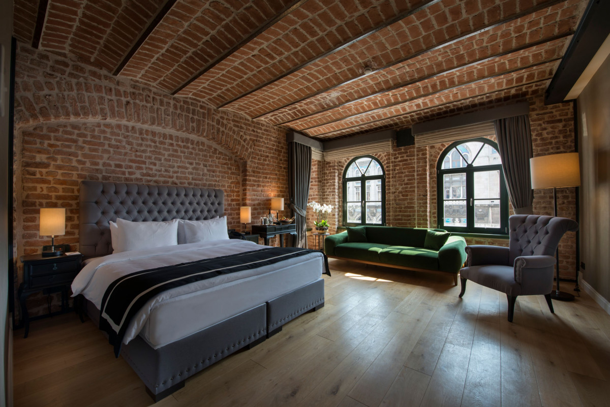 Regie Ottoman 4*
