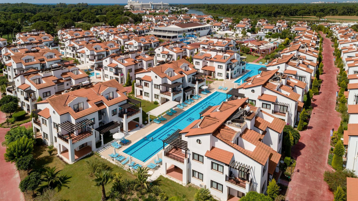 Larissa River Resort 5*