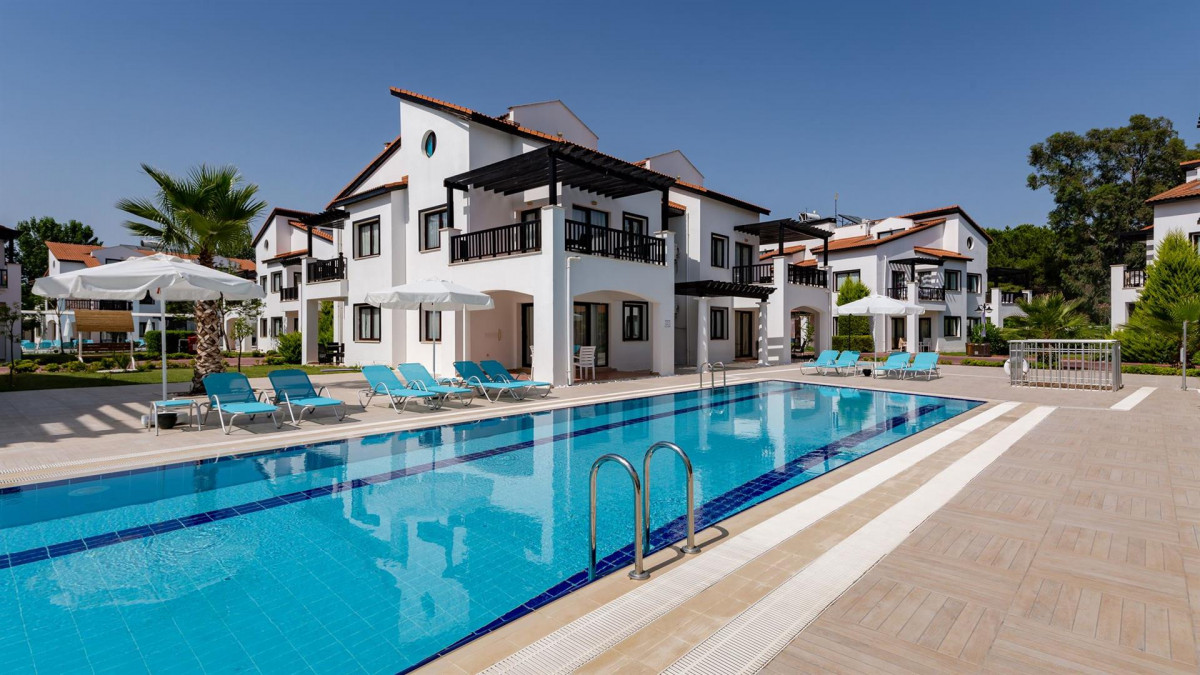 Larissa River Resort 5*