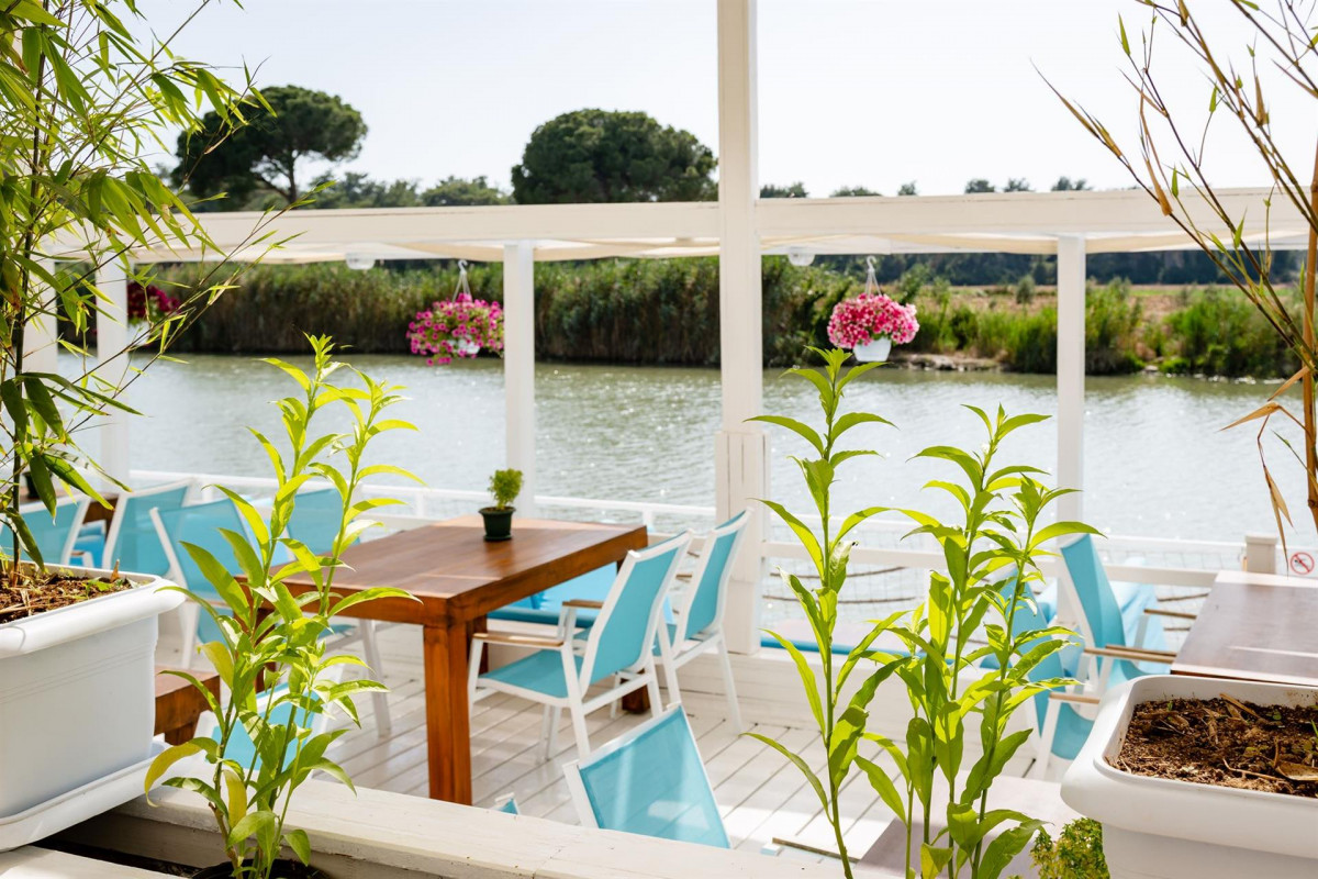 Larissa River Resort 5*