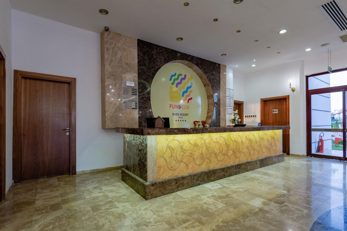 Larissa River Resort 5*