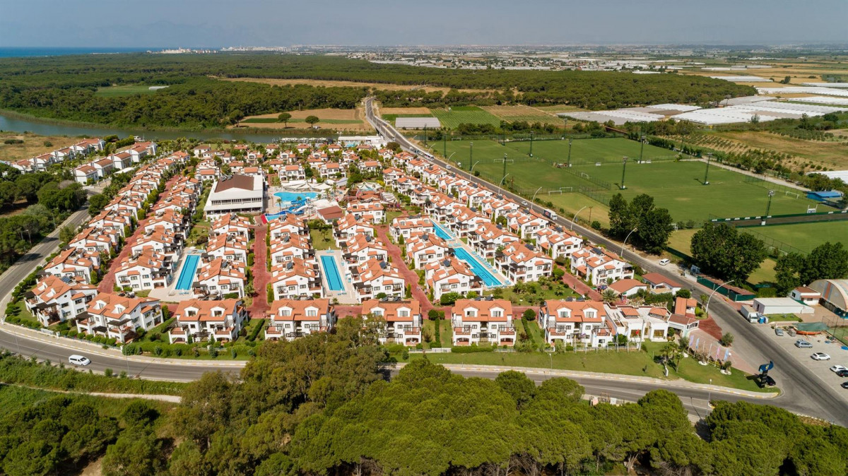 Larissa River Resort 5*