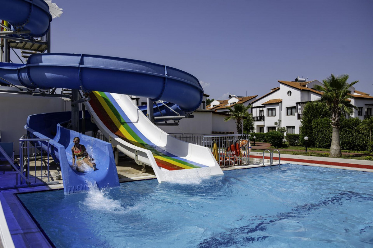 Larissa River Resort 5*