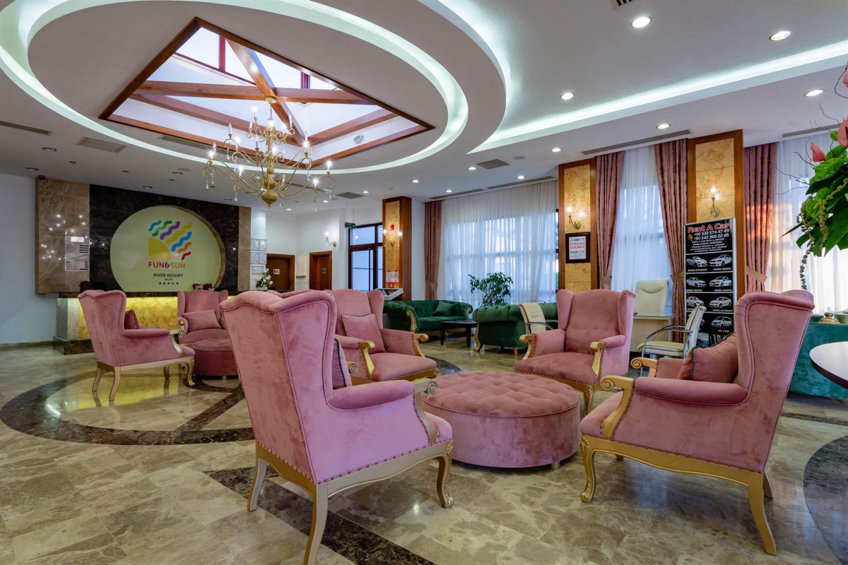 Larissa River Resort 5*