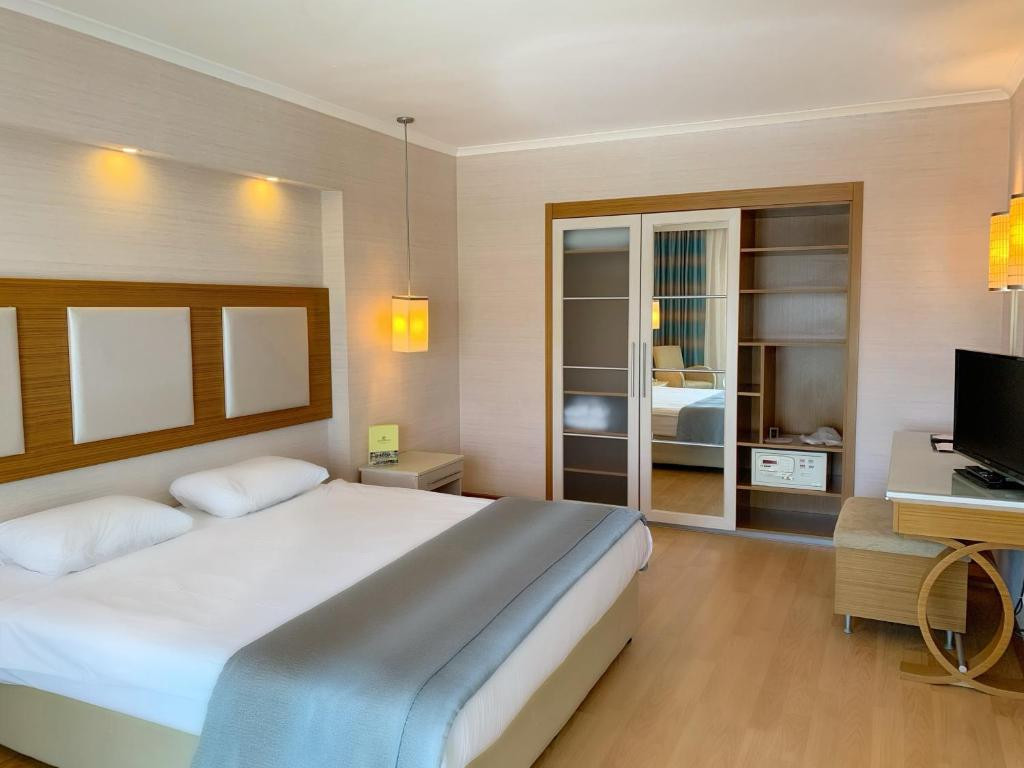 Royal Asarlik Beach & Spa 5*