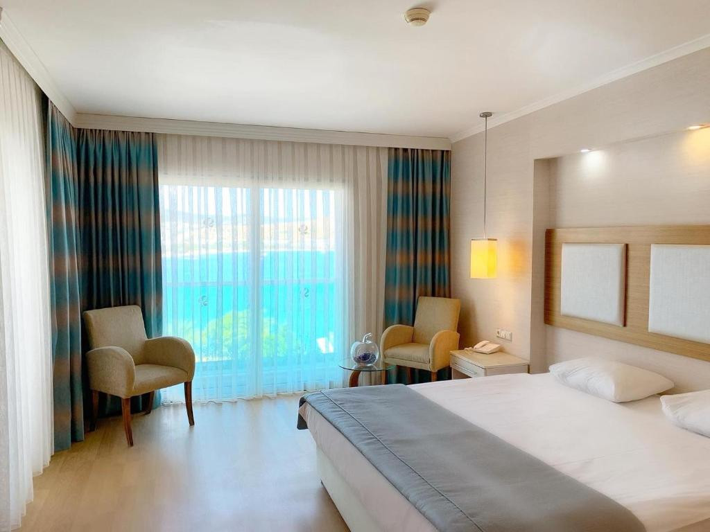 Royal Asarlik Beach & Spa 5*