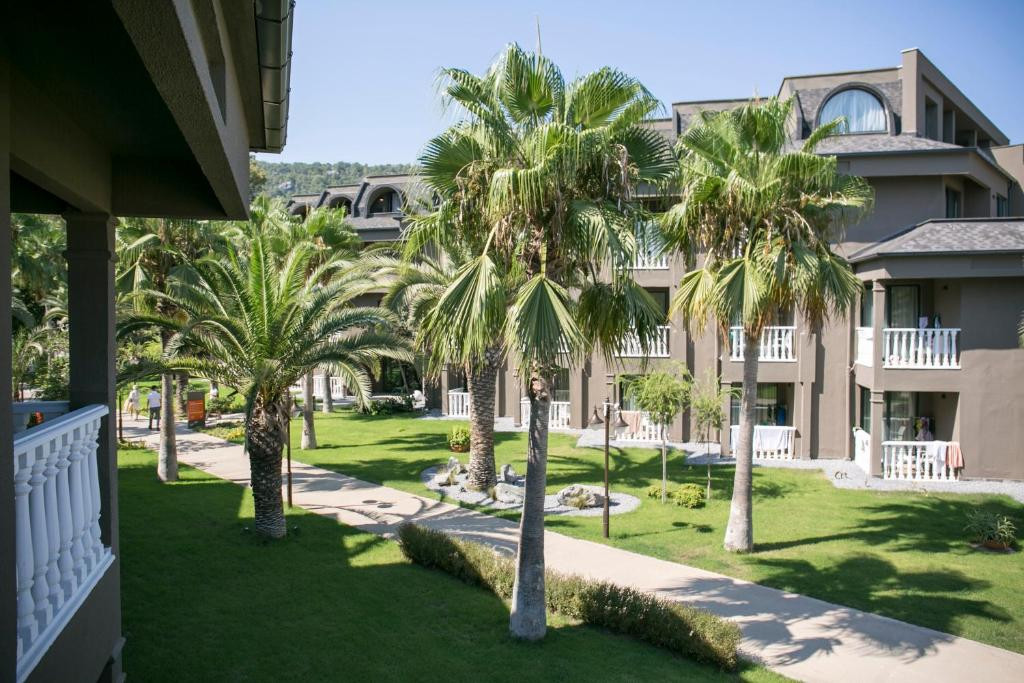 Sailors Beach Club 5*
