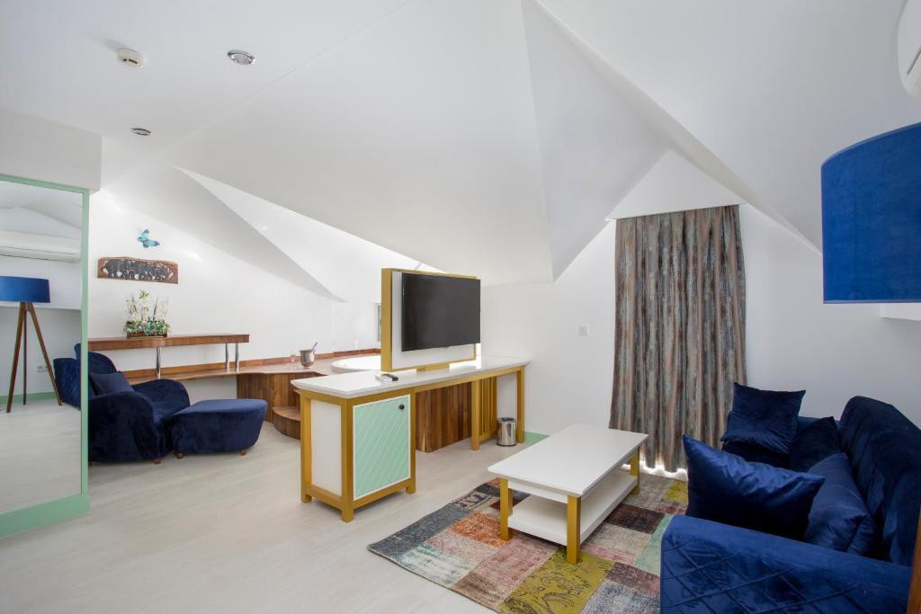 Sea View Hotel 3*