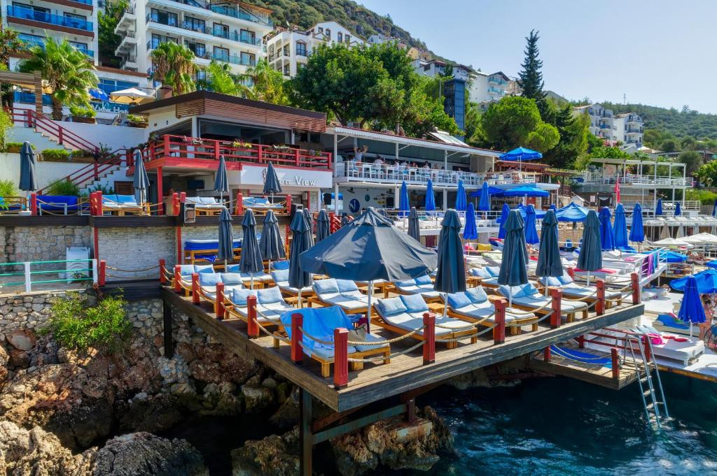 Sea View Hotel 3*