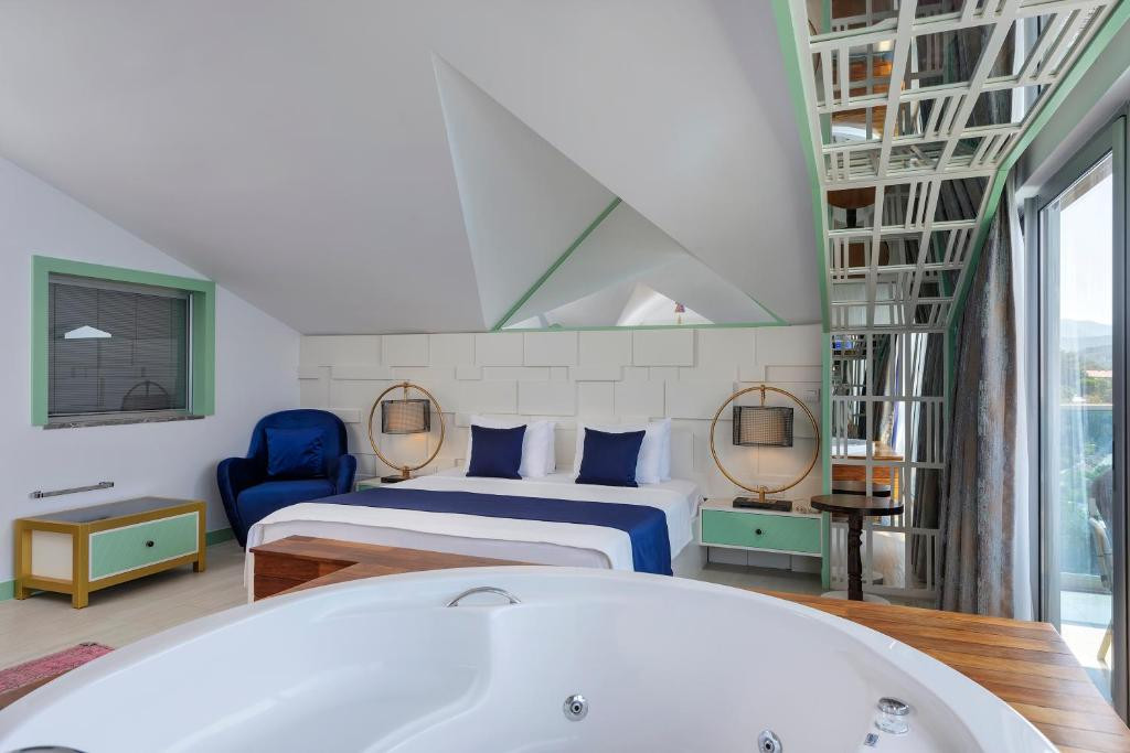 Sea View Hotel 3*