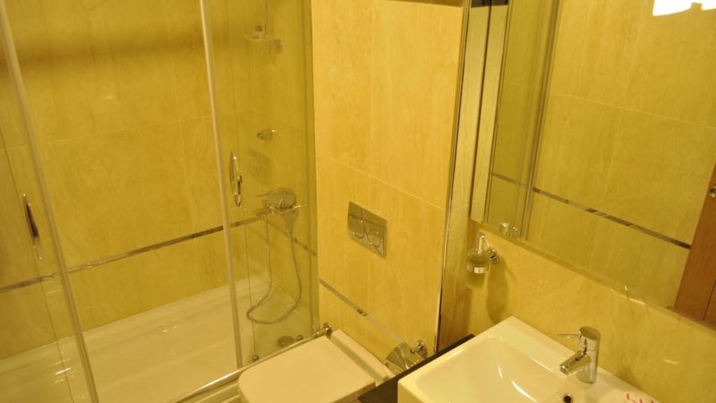 Shah Inn Hotel 4*