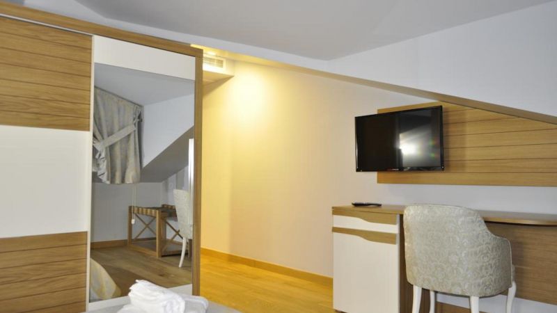 Shah Inn Hotel 4*