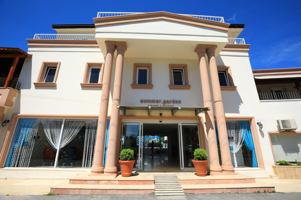 Summer Garden Suites And Beach Hotel (Ex. Summer Garden Apart) 3*