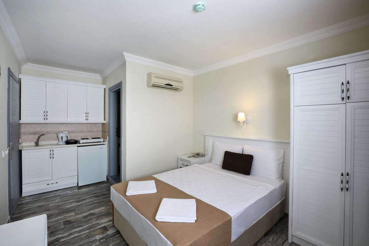 Summer Garden Suites And Beach Hotel (Ex. Summer Garden Apart) 3*