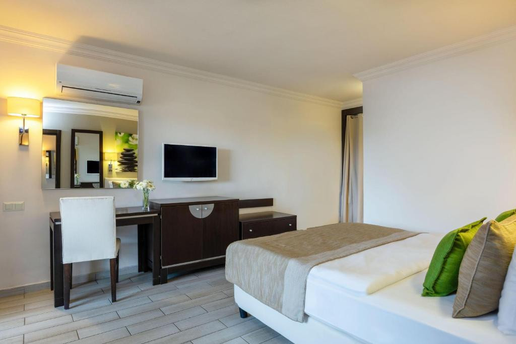 Marmaris Bay Resort By Mp Hotels Adults Only 16+ 5*