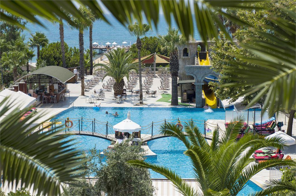 Thalia Beach Resort 4*