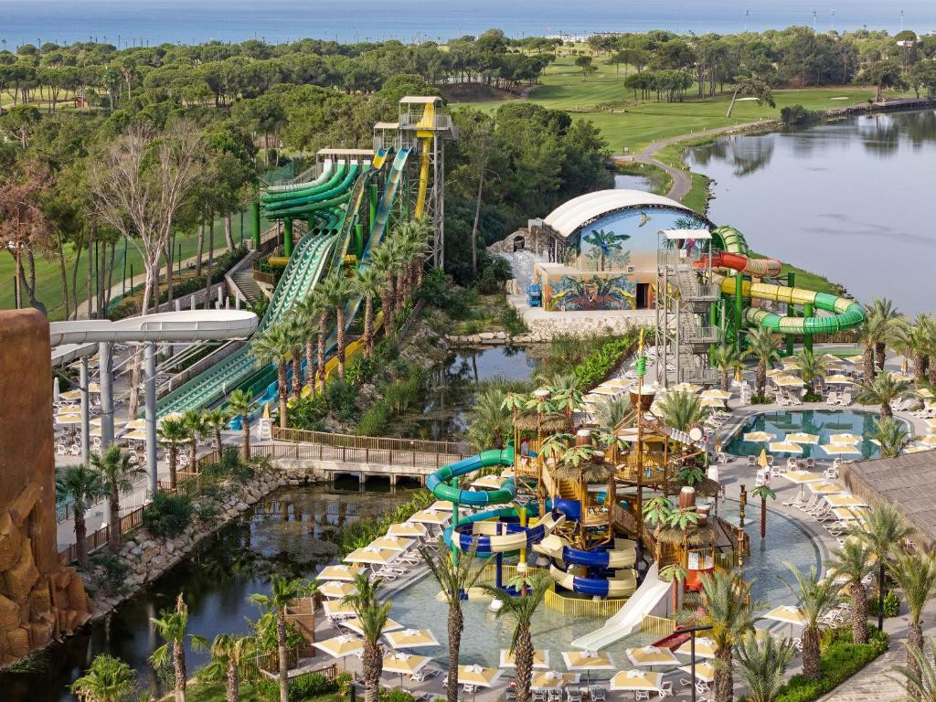 Titanic Deluxe Golf Belek 5*