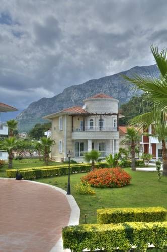 Tropicano Family Villas 2*