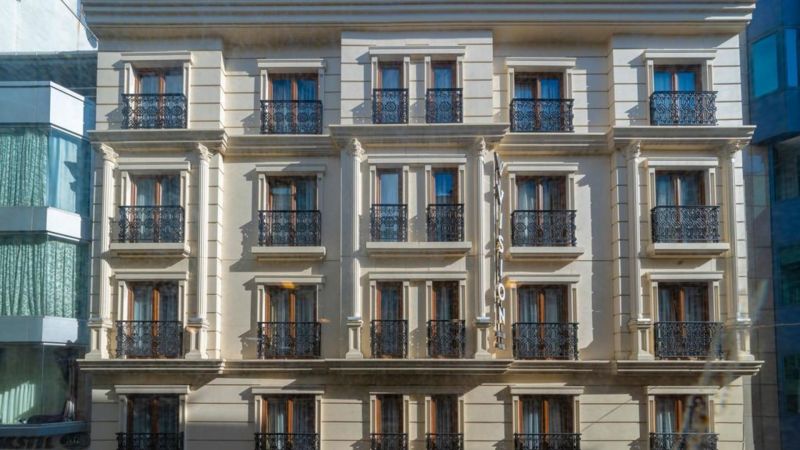 Vision Deluxe Hotel 4*