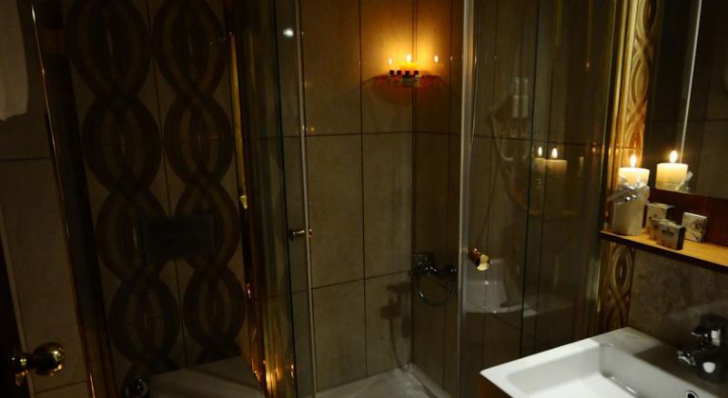 World Heritage 3*