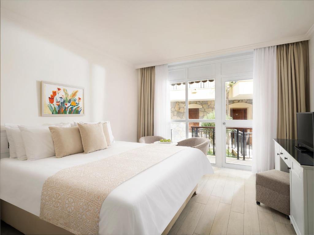 Selectum Colours Bodrum (Ex. Asteria Bodrum Resort) 5*