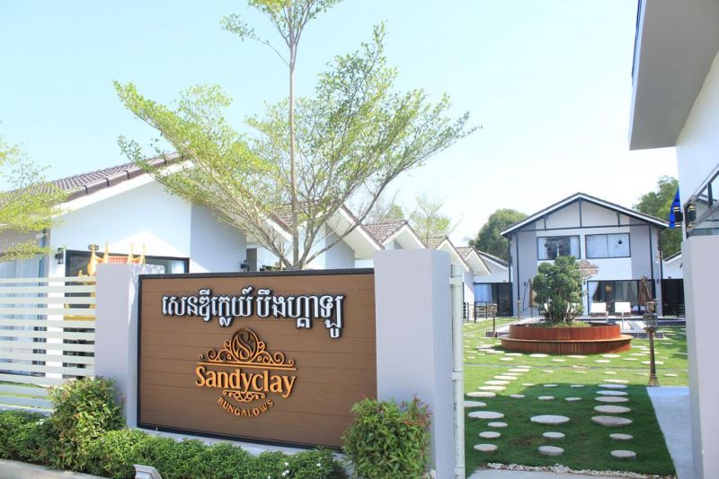 Sandy Clay Bungalows 3*