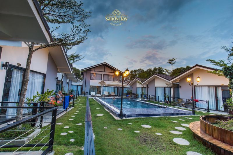Sandy Clay Bungalows 3*