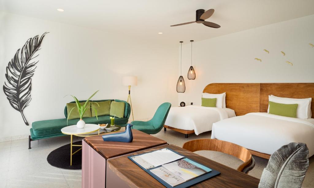 The Aviary Hotel 4*