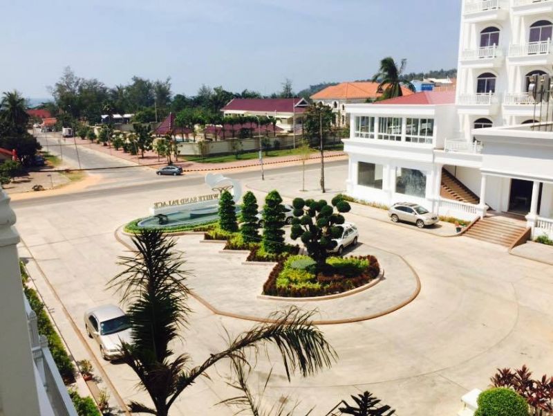 White Sand Palace 4*