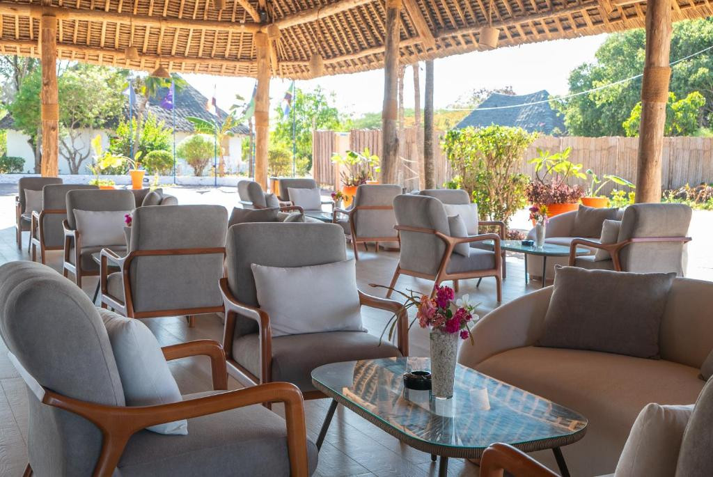 Royal Mandarin Hotel & Resort (Ex. Coral Reef Resort) 5*