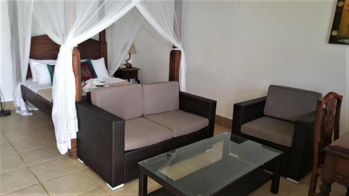 Langi Langi Beach Bungalows 3*