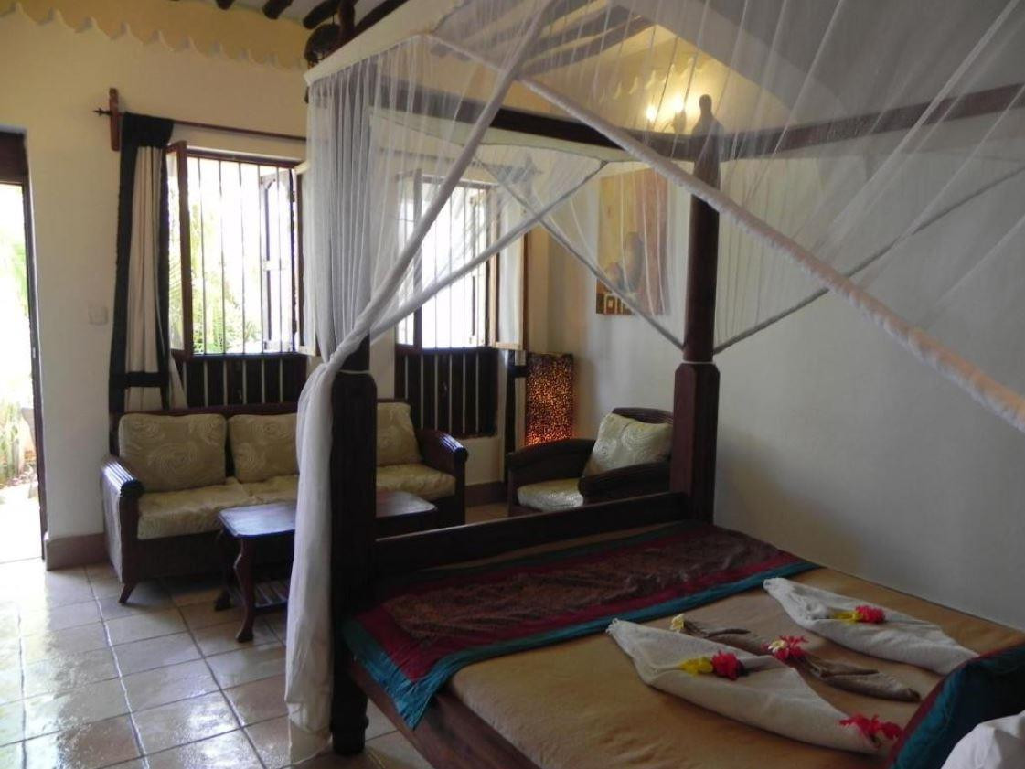 Langi Langi Beach Bungalows 3*