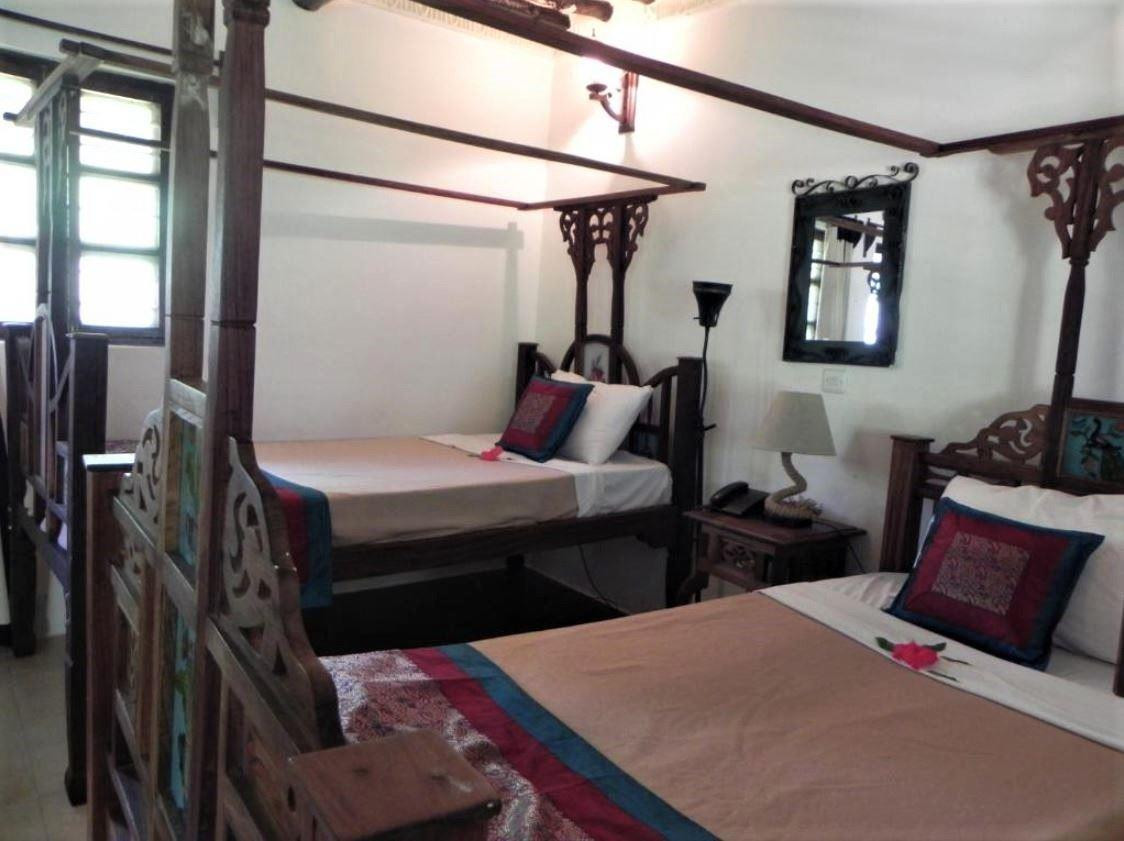 Langi Langi Beach Bungalows 3*